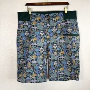 Shredly All Time Mushrooms Shorts Womens 16 11" Zipper Snap Mid Rise Short Green